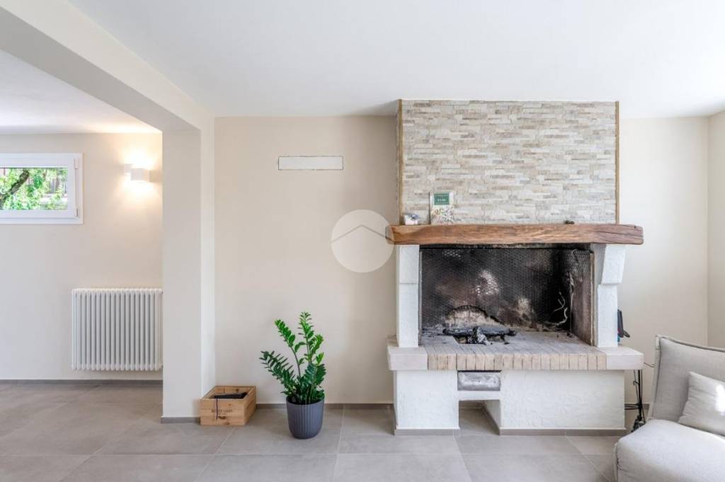 casa indipendente in vendita a Cavaion Veronese