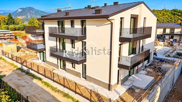 appartamento in vendita a Cavaion Veronese
