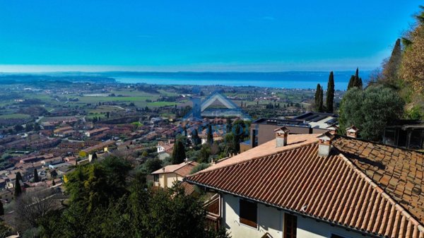 casa indipendente in vendita a Cavaion Veronese
