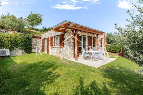 casa indipendente in vendita a Cavaion Veronese