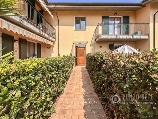 appartamento in vendita a Cavaion Veronese in zona Sega