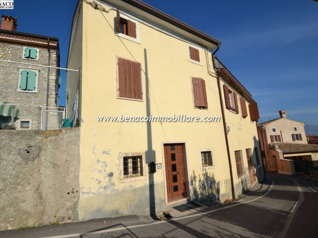 casa indipendente in vendita a Cavaion Veronese