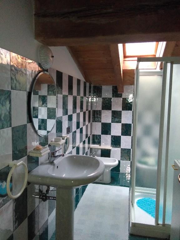 casa indipendente in vendita a Cazzano di Tramigna in zona Campiano