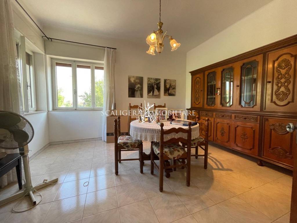 casa indipendente in vendita a Cazzano di Tramigna in zona Costeggiola