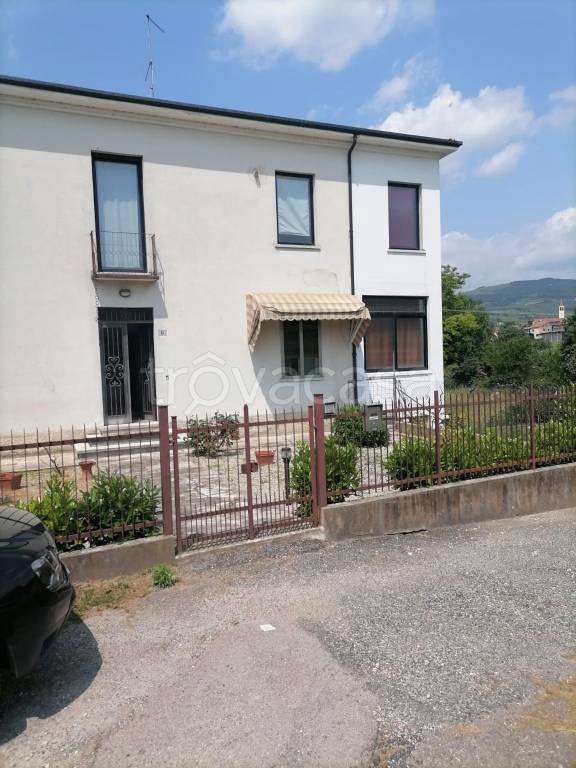 appartamento in vendita a Cazzano di Tramigna