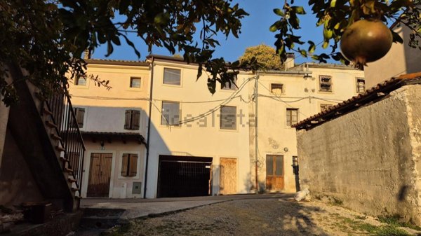 appartamento in vendita a Cazzano di Tramigna