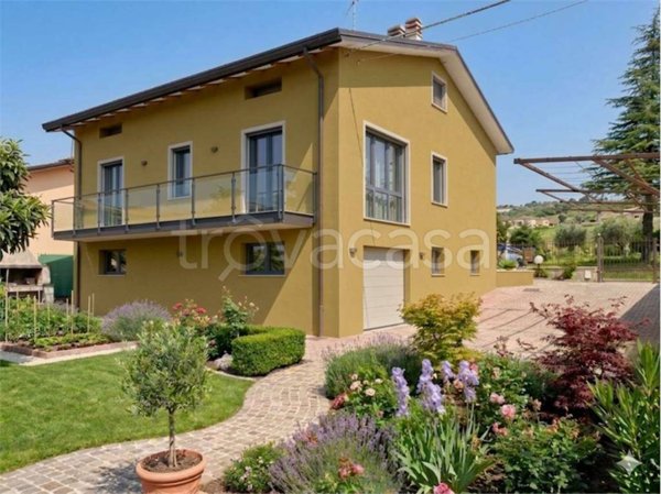 casa indipendente in vendita a Cazzano di Tramigna in zona Costeggiola