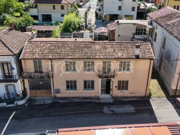 casa indipendente in vendita a Cazzano di Tramigna