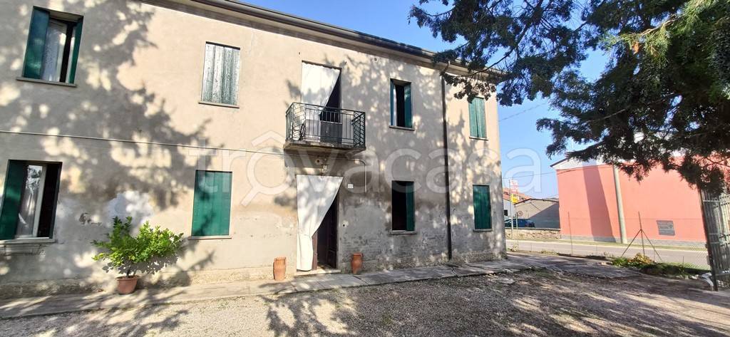 casa indipendente in vendita a Cerea in zona Cherubine