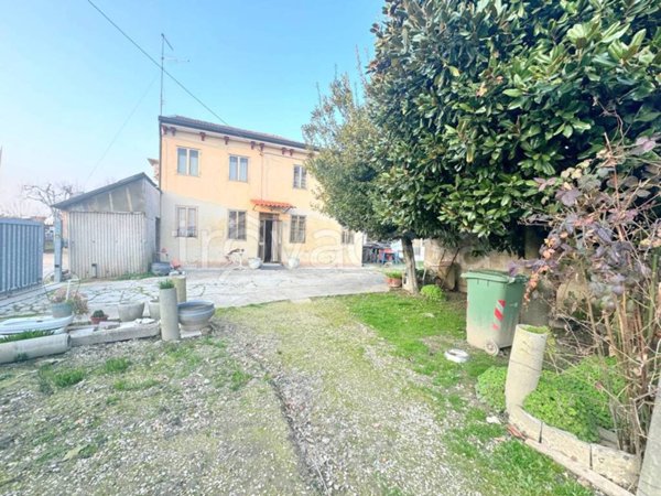 casa indipendente in vendita a Cerea in zona Palesella