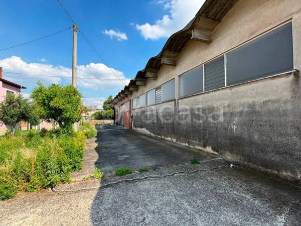 locale commerciale in vendita a Cerea