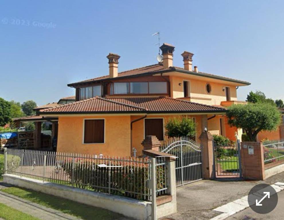 casa indipendente in vendita a Cerea in zona Cherubine