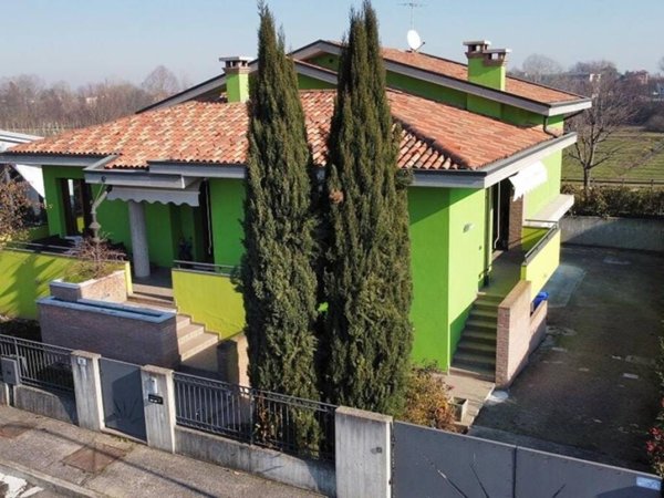 casa indipendente in vendita a Cerea
