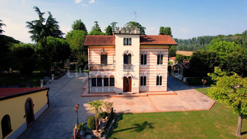 casa indipendente in vendita a Cerea