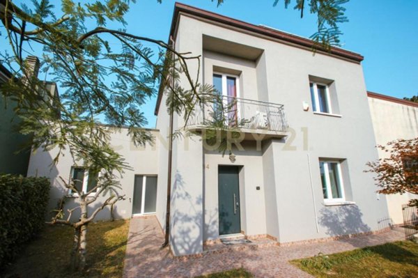 casa indipendente in vendita a Cerea