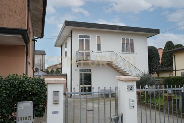 casa indipendente in vendita a Cerea