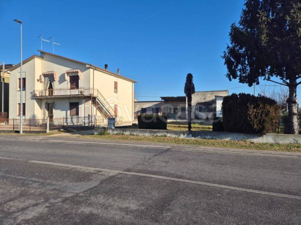 casa indipendente in vendita a Cerea