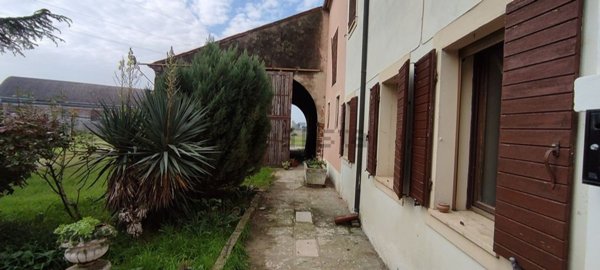 appartamento in vendita a Cerea in zona Cherubine