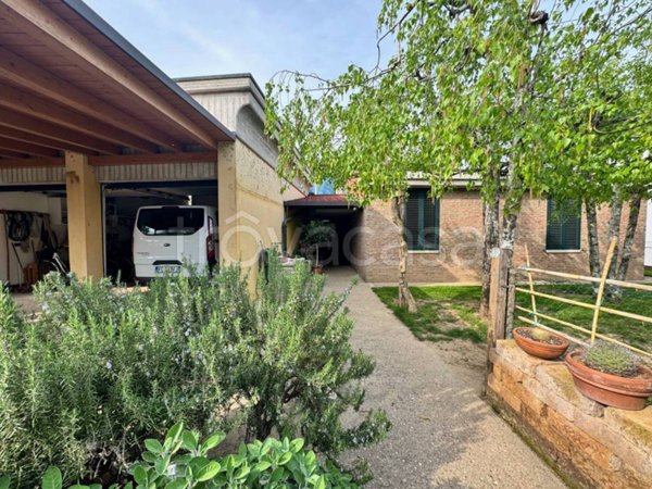 casa indipendente in vendita a Cerea