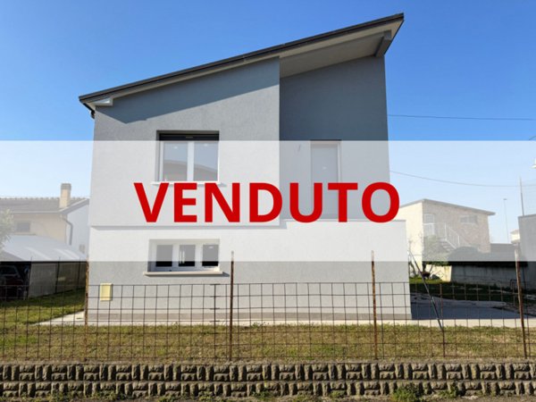 casa indipendente in vendita a Cerea