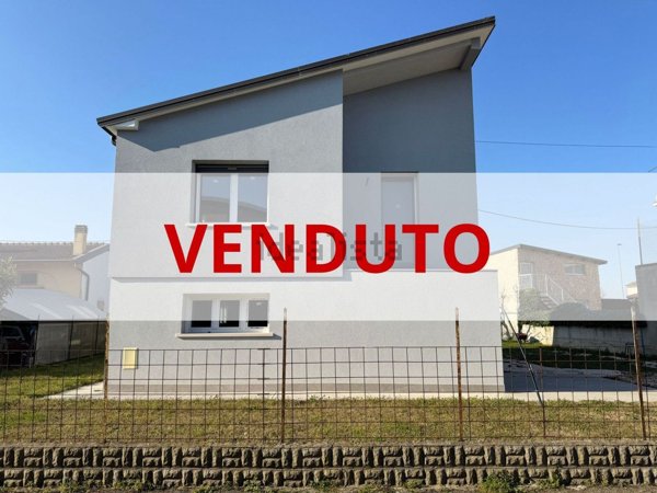 casa indipendente in vendita a Cerea