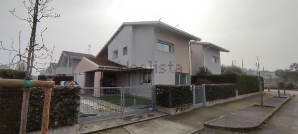 casa indipendente in vendita a Cerea