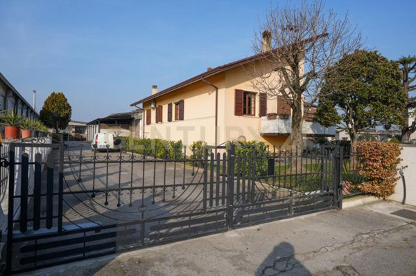 casa indipendente in vendita a Cerea