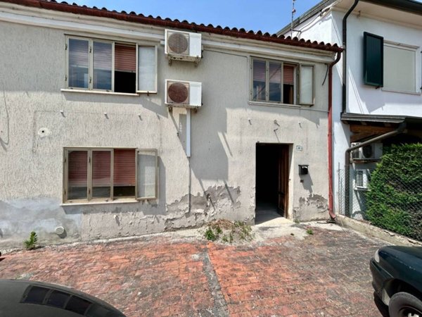 casa indipendente in vendita a Cerea