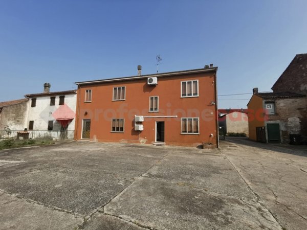 casa indipendente in vendita a Cerea in zona Cherubine