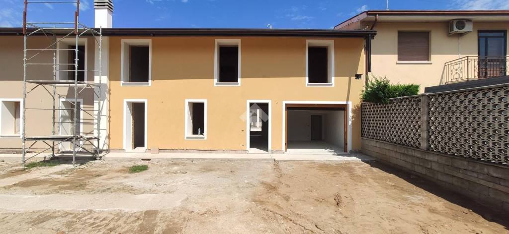 casa indipendente in vendita a Cerea