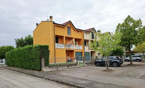 casa indipendente in vendita a Cerea