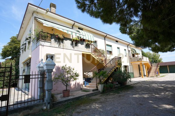 casa indipendente in vendita a Cerea in zona Asparetto