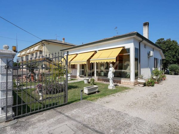 casa indipendente in vendita a Cerea