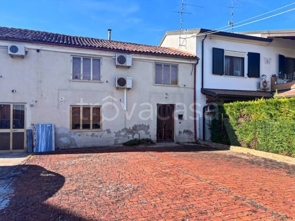 casa indipendente in vendita a Cerea