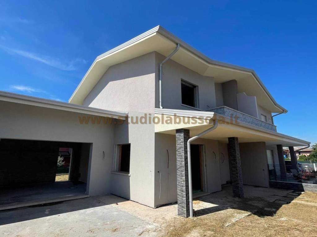 casa indipendente in vendita a Cerea
