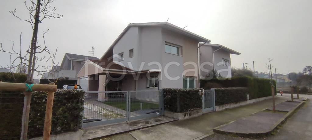 casa indipendente in vendita a Cerea