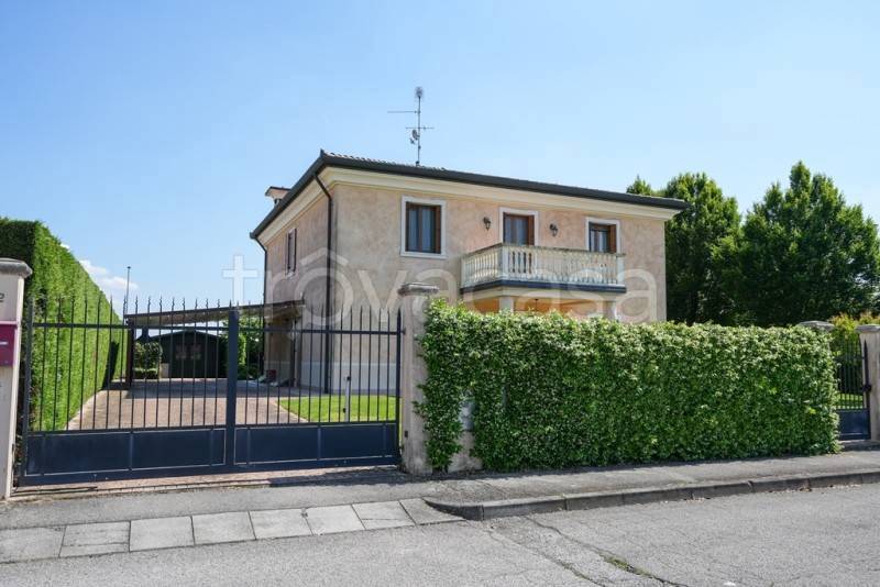 casa indipendente in vendita a Cerea in zona Cherubine