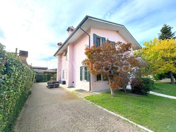 casa indipendente in vendita a Cerea in zona Asparetto