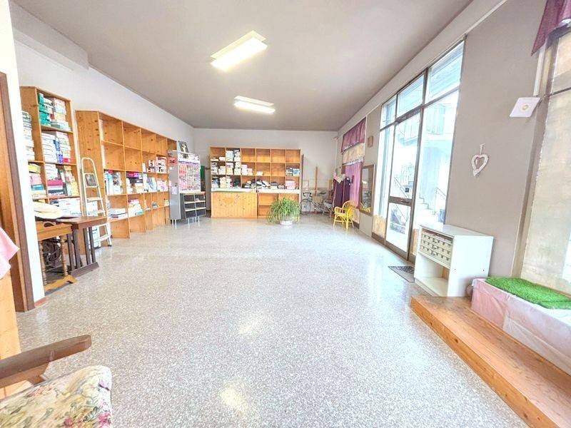 negozio in vendita a Cerea in zona Asparetto