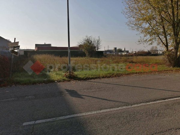 terreno in vendita a Cerea in zona Cherubine