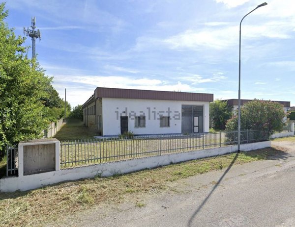 locale di sgombero in vendita a Cerea