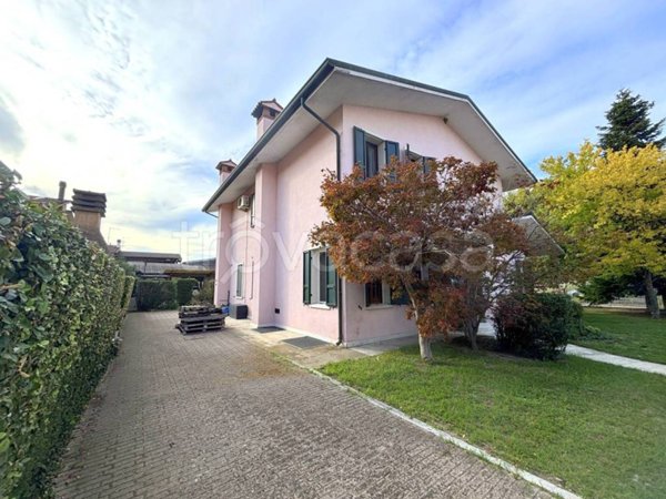 casa indipendente in vendita a Cerea in zona Asparetto