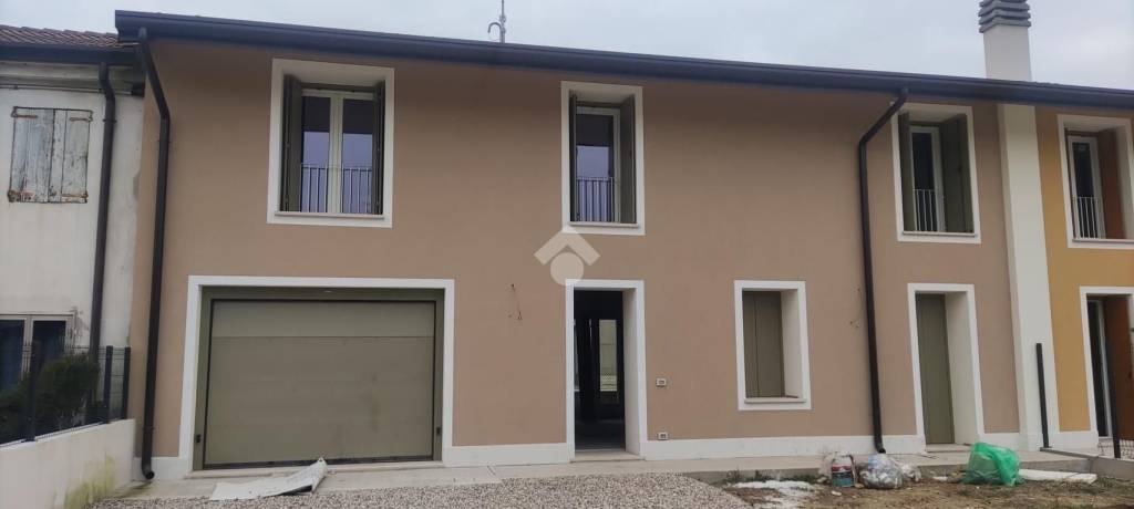 casa indipendente in vendita a Cerea