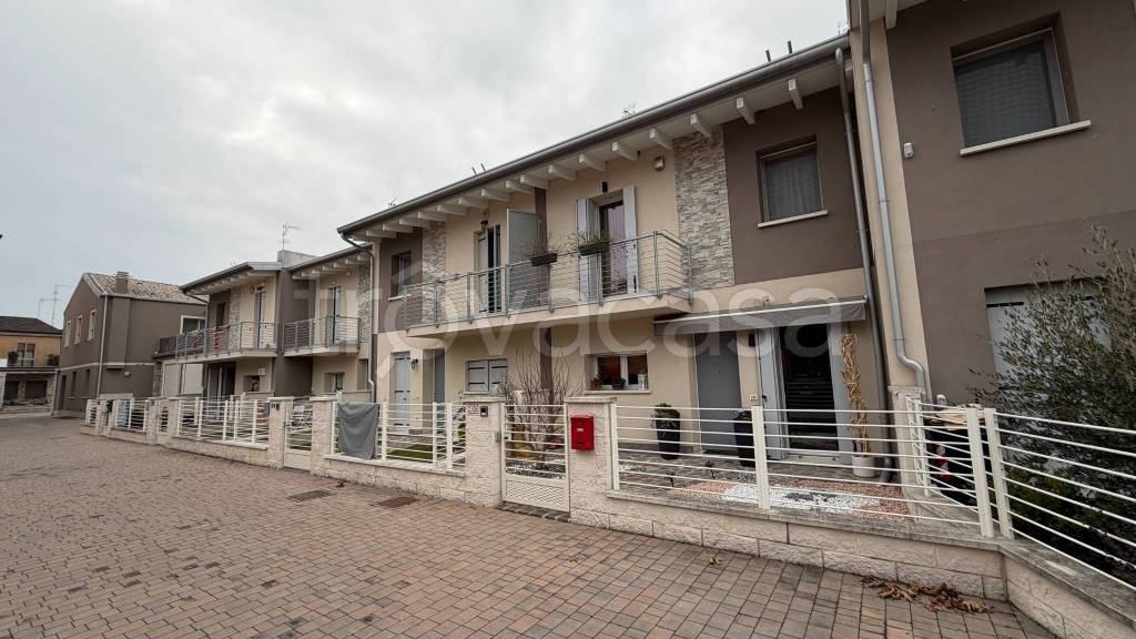 casa indipendente in vendita a Cerea