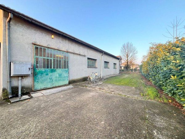 locale commerciale in vendita a Cerea in zona Asparetto