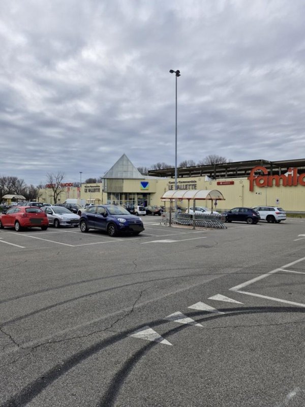 locale commerciale in vendita a Cerea