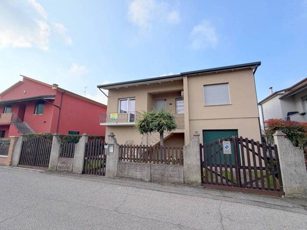 casa indipendente in vendita a Cerea