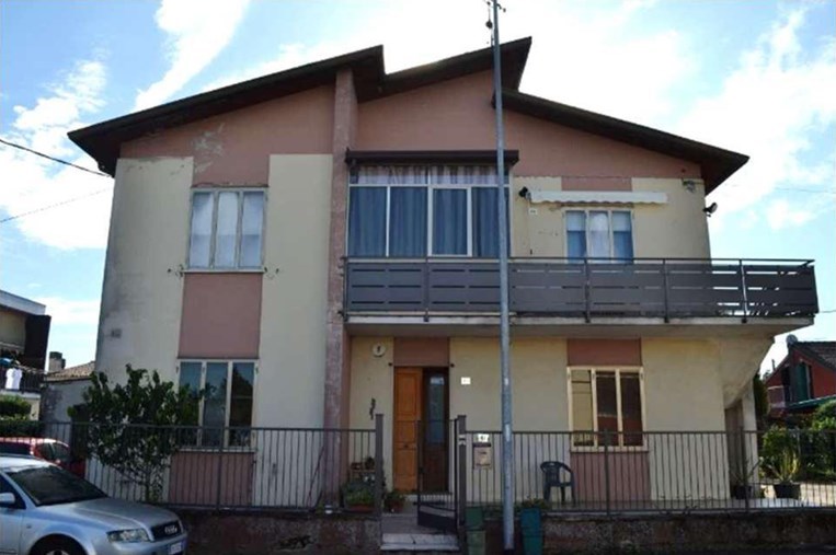 appartamento in vendita a Cerea in zona Cherubine