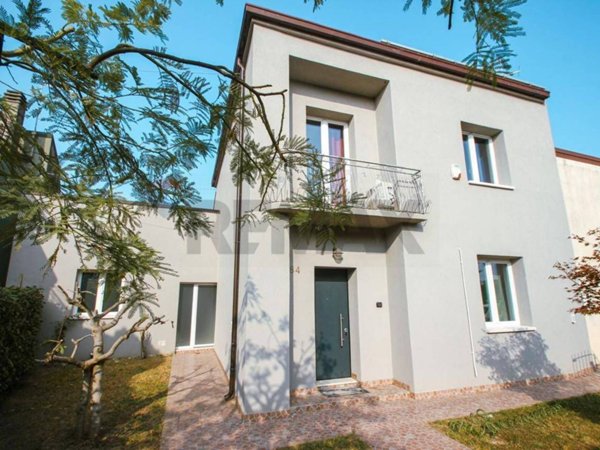 casa indipendente in vendita a Cerea