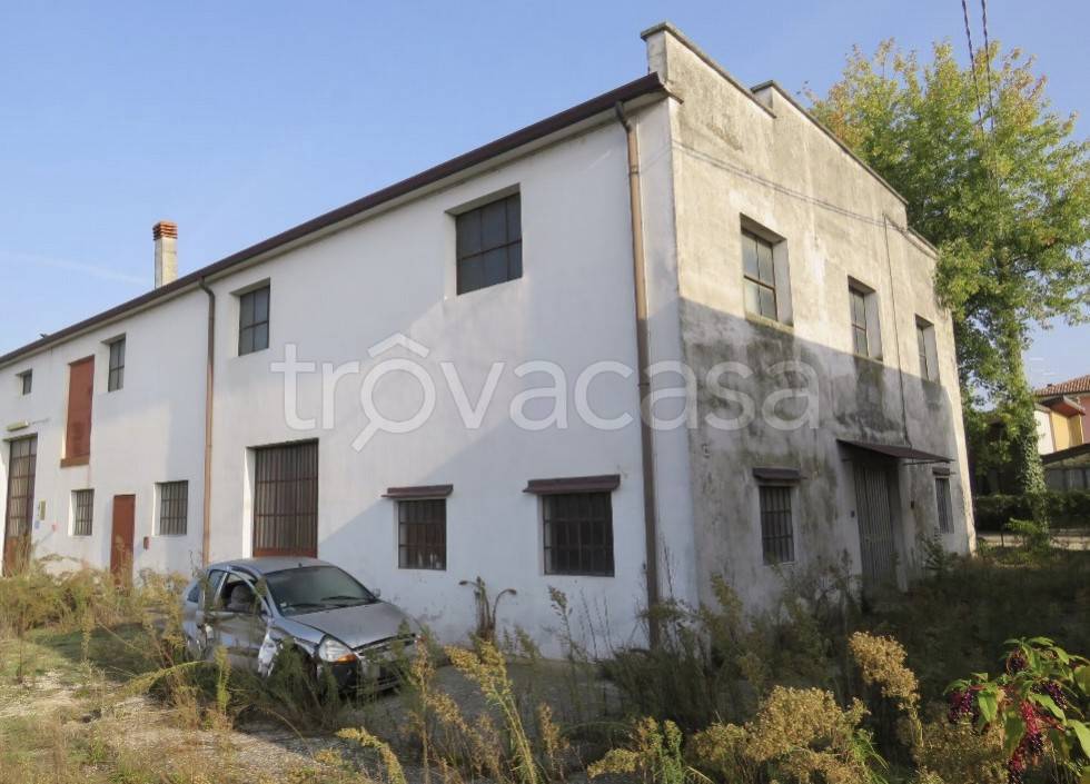 locale commerciale in vendita a Cerea in zona Asparetto